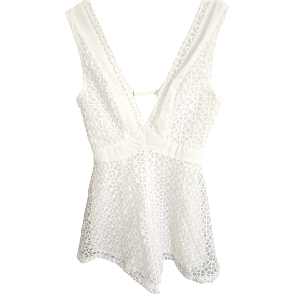 Selfie Leslie Nwot White Sleeveless Dressy Romper
